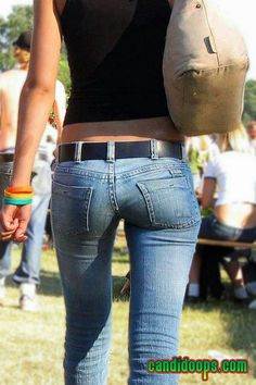 ωραία πλάτη Νο 1.jpg